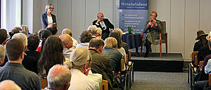 20.04.2013_Buchvorstellung mit Susanne Schmidt Das Gesetz der Krise_Plenum