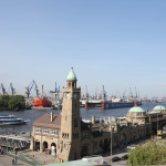 An den Landungsbrücken (c) www.mediaserver.hamburg.de - Stephan Wallocha